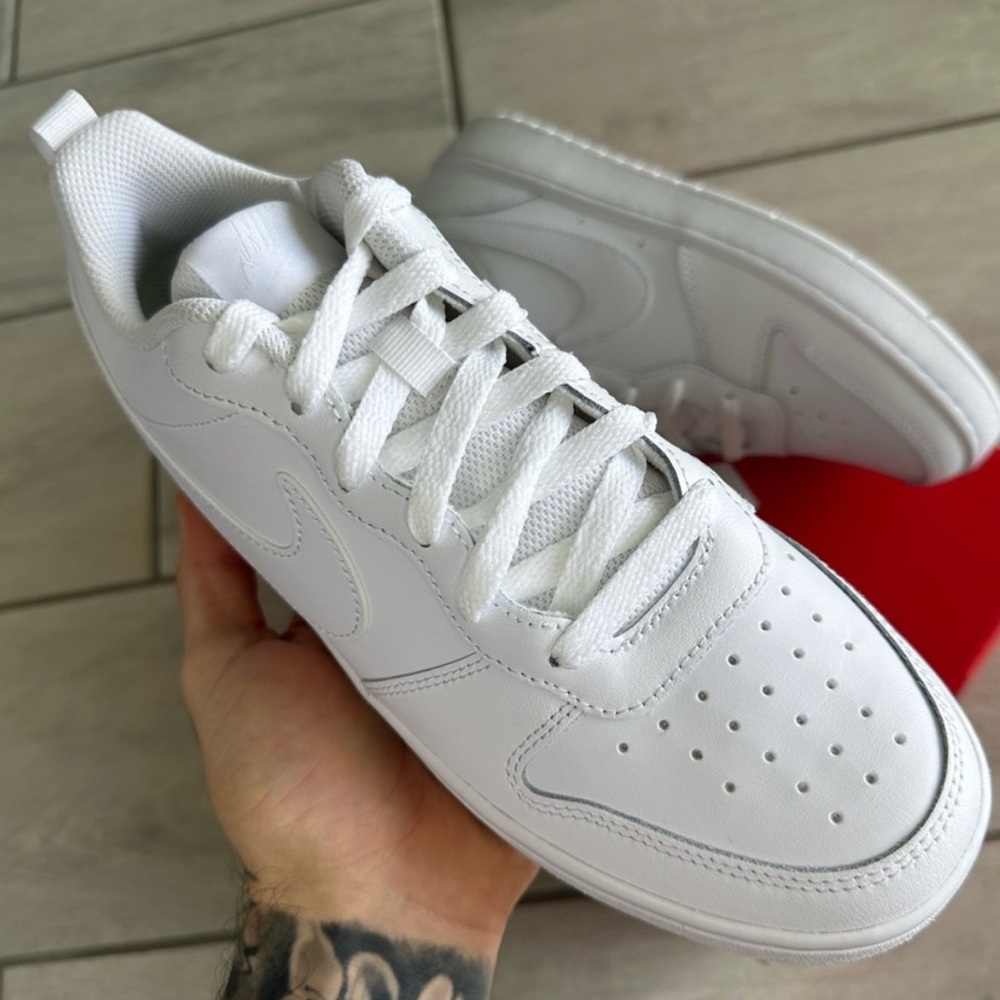 NIKE COURT WHITE SNEAKERS